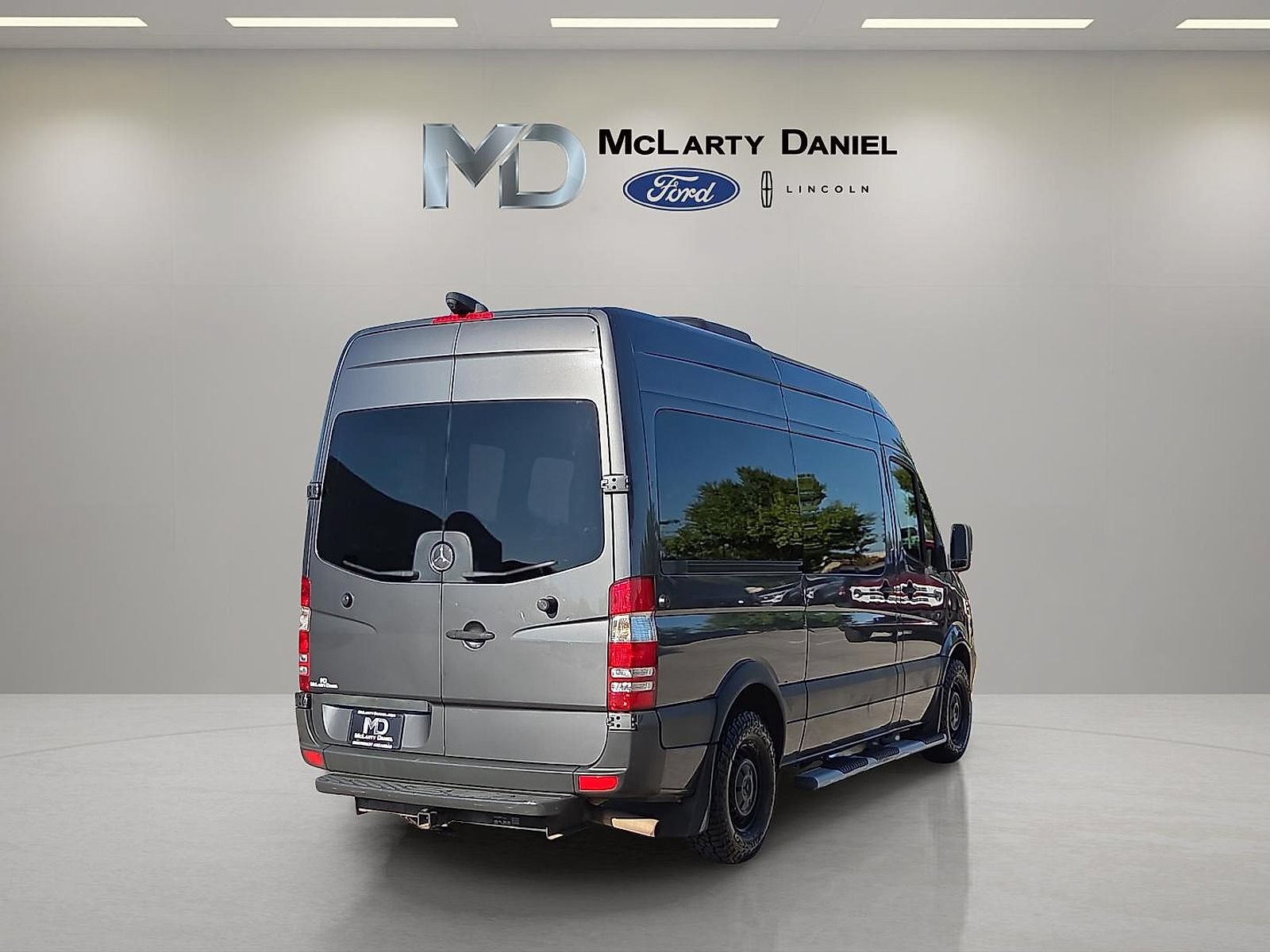 Used 2018 Mercedes-Benz Sprinter 2500 image 5
