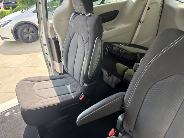 Used 2024 Chrysler Voyager LX FWD image 26
