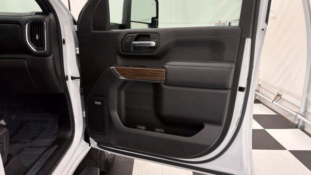 Used 2023 Chevrolet Silverado 3500 High Country w/ Z71 Off-Road Package AWD/4WD image 22