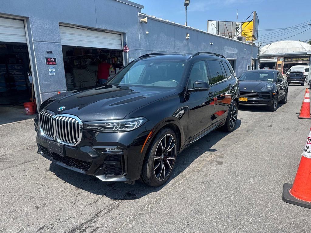 Used 2021 BMW X7 xDrive40i AWD/4WD image 1