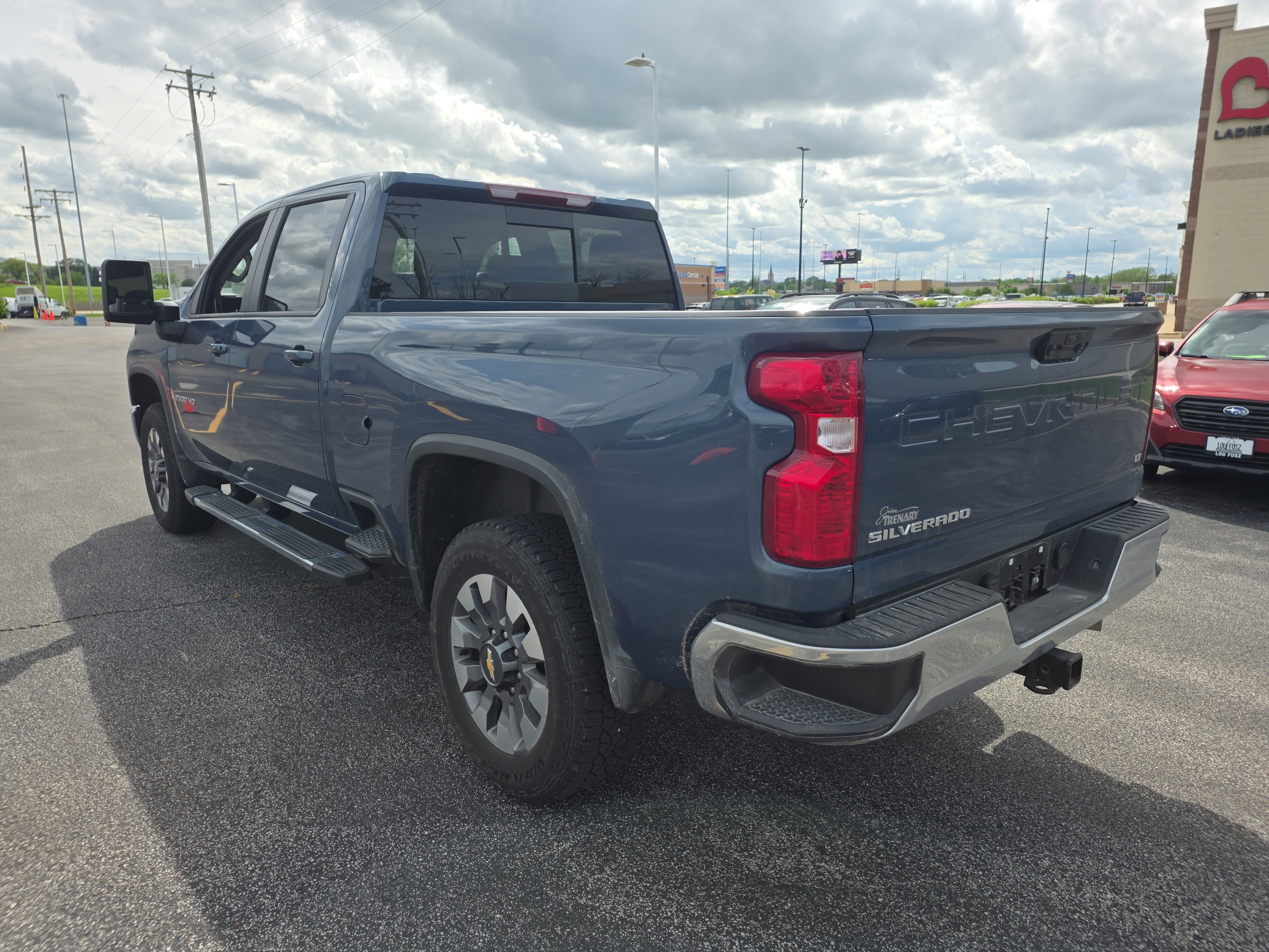 Used 2025 Chevrolet Silverado 2500 LT AWD/4WD image 5