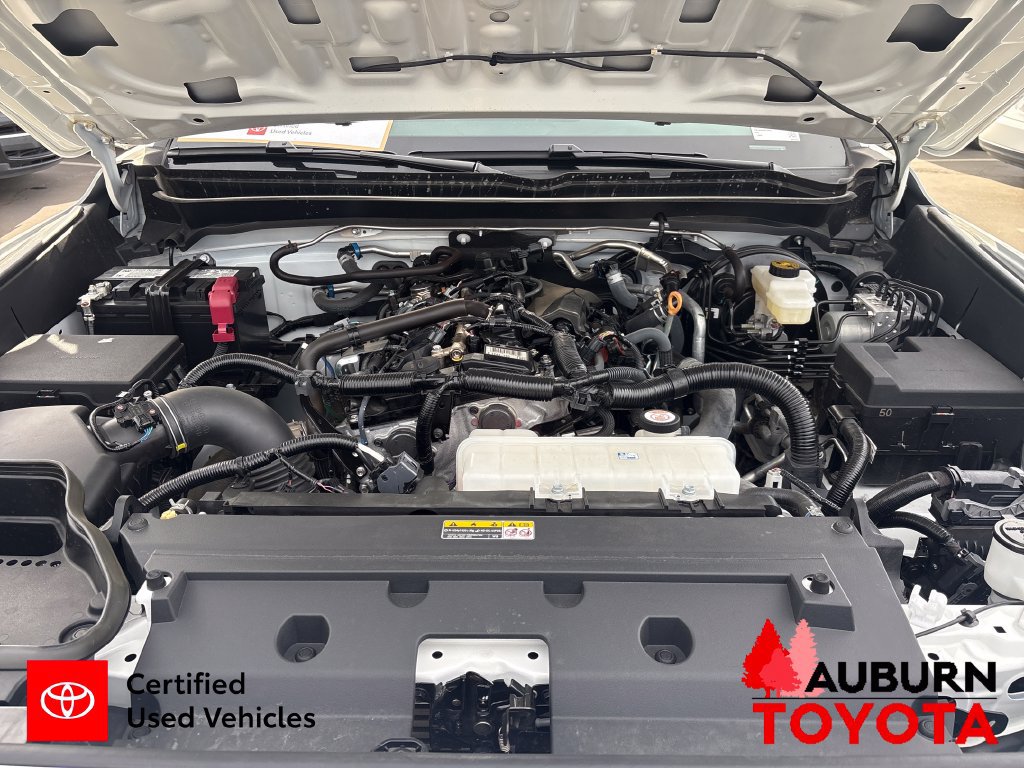 Certified 2025 Toyota Tacoma SR5 AWD/4WD image 29