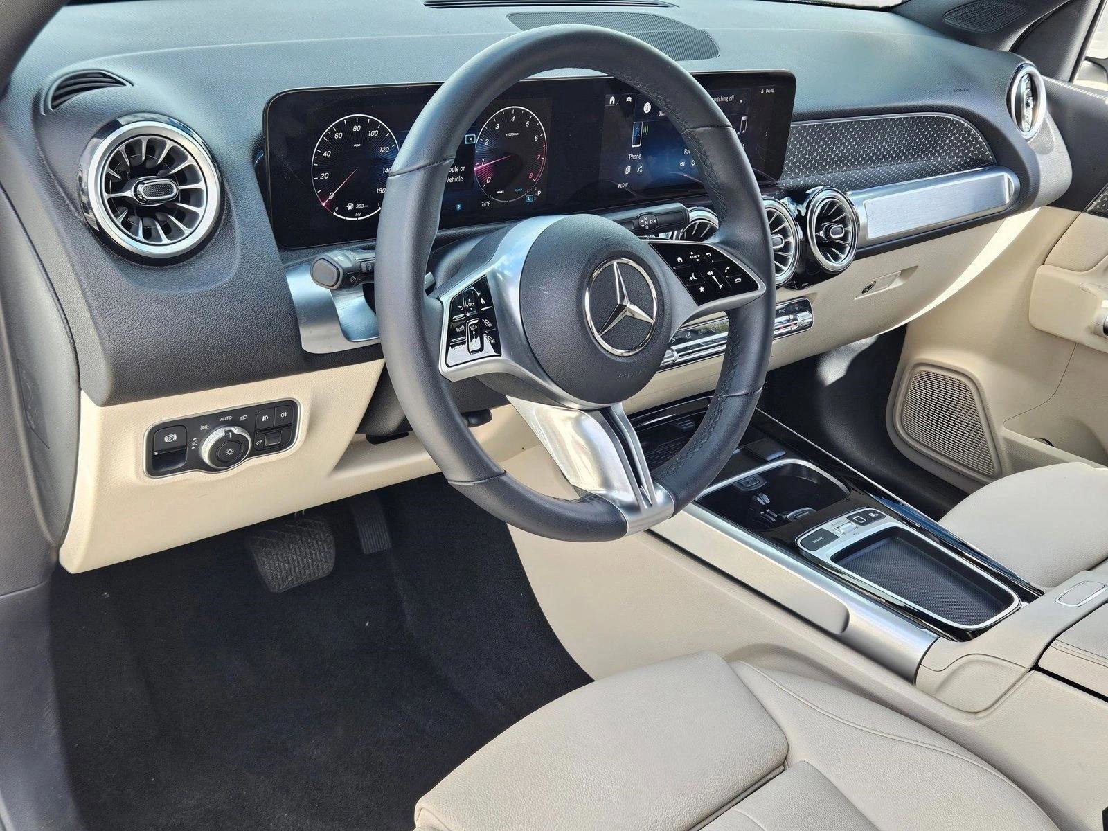 Used 2025 Mercedes-Benz GLB 250 image 10
