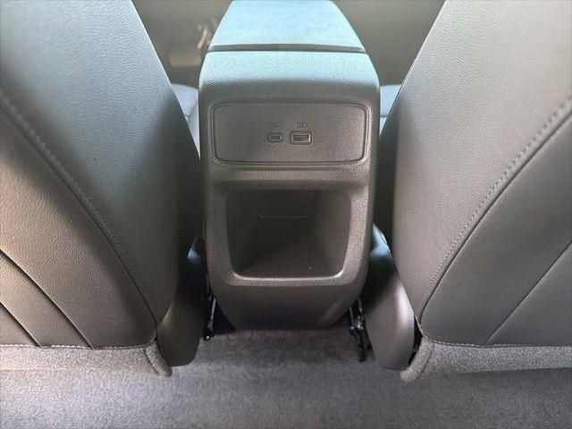 Used 2025 Chevrolet Trax RS w/ Driver Confidence Package image 35