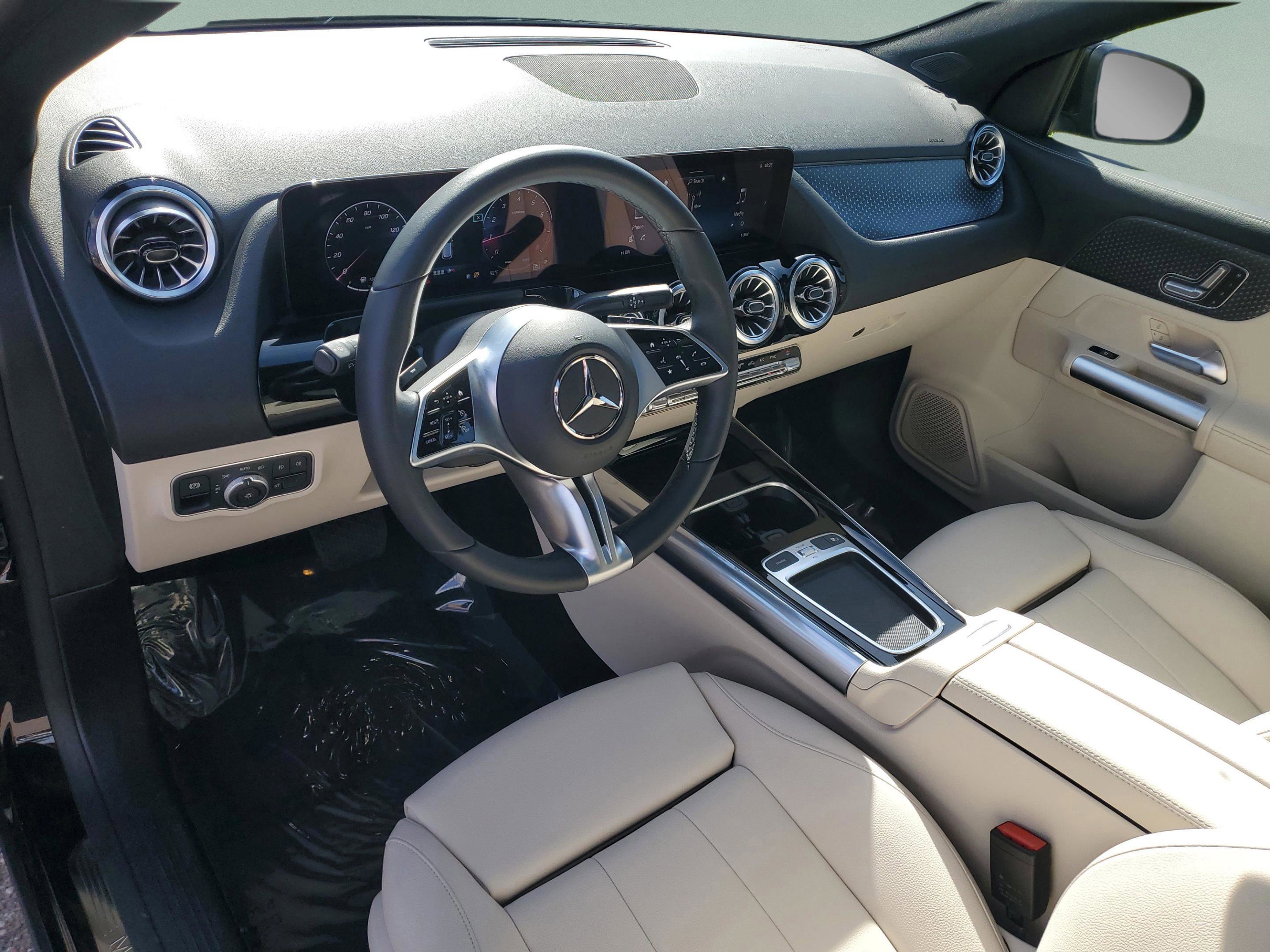 Used 2025 Mercedes-Benz GLA 250 image 12