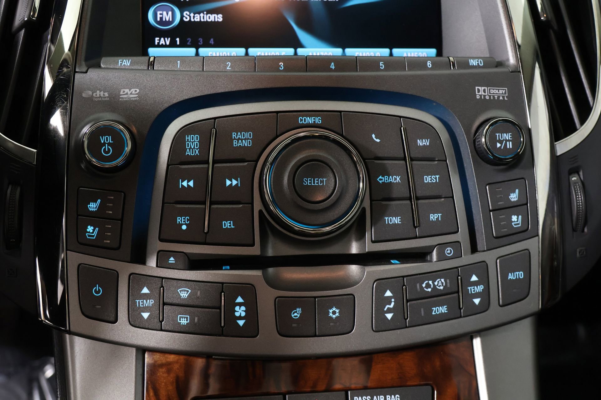 Used 2012 Buick LaCrosse Touring image 29