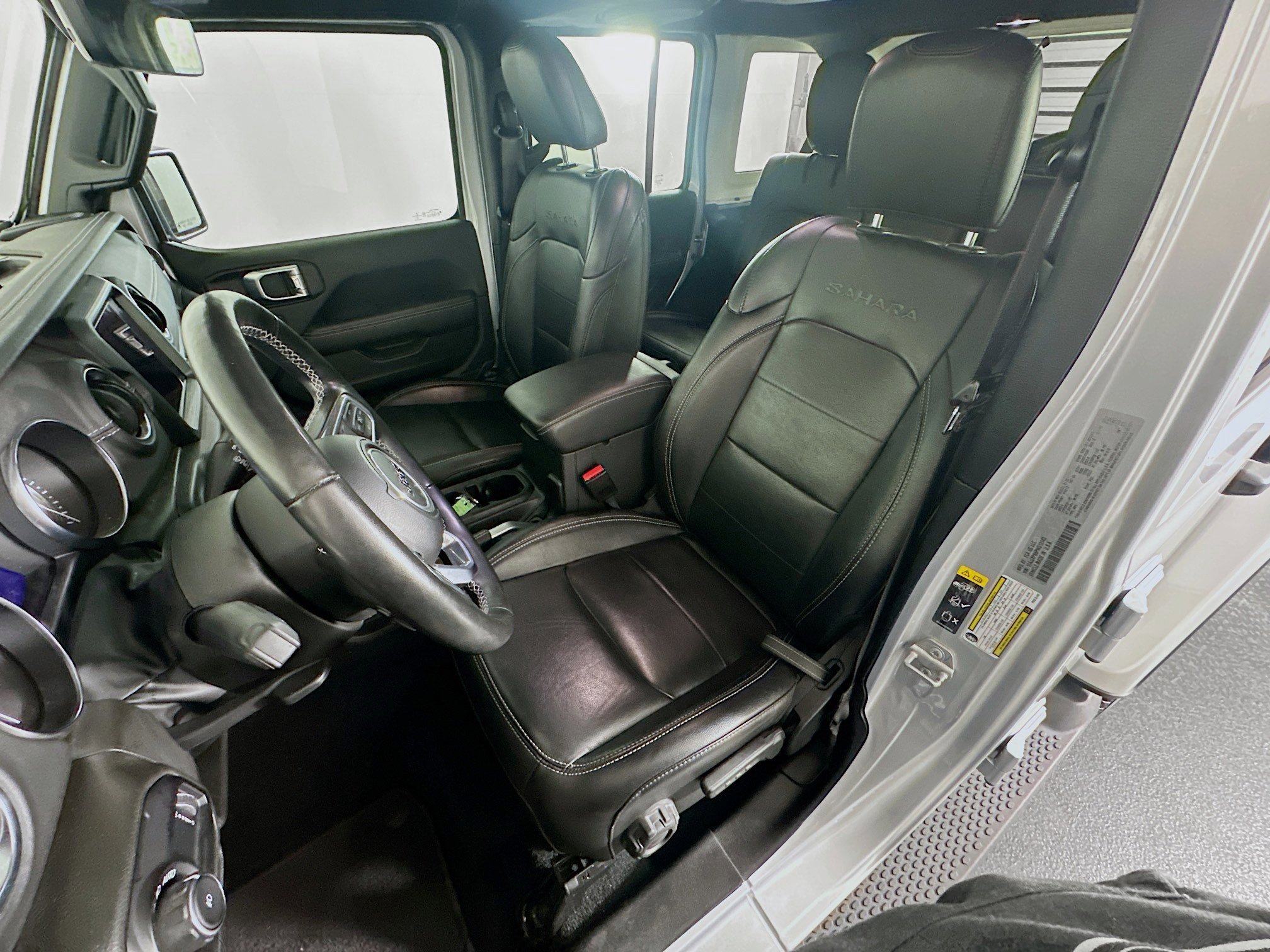 Used 2023 Jeep Wrangler Sahara w/ Cold Weather Group image 13