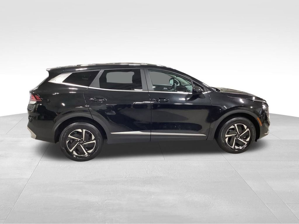 Certified 2023 Kia Sportage LX image 6