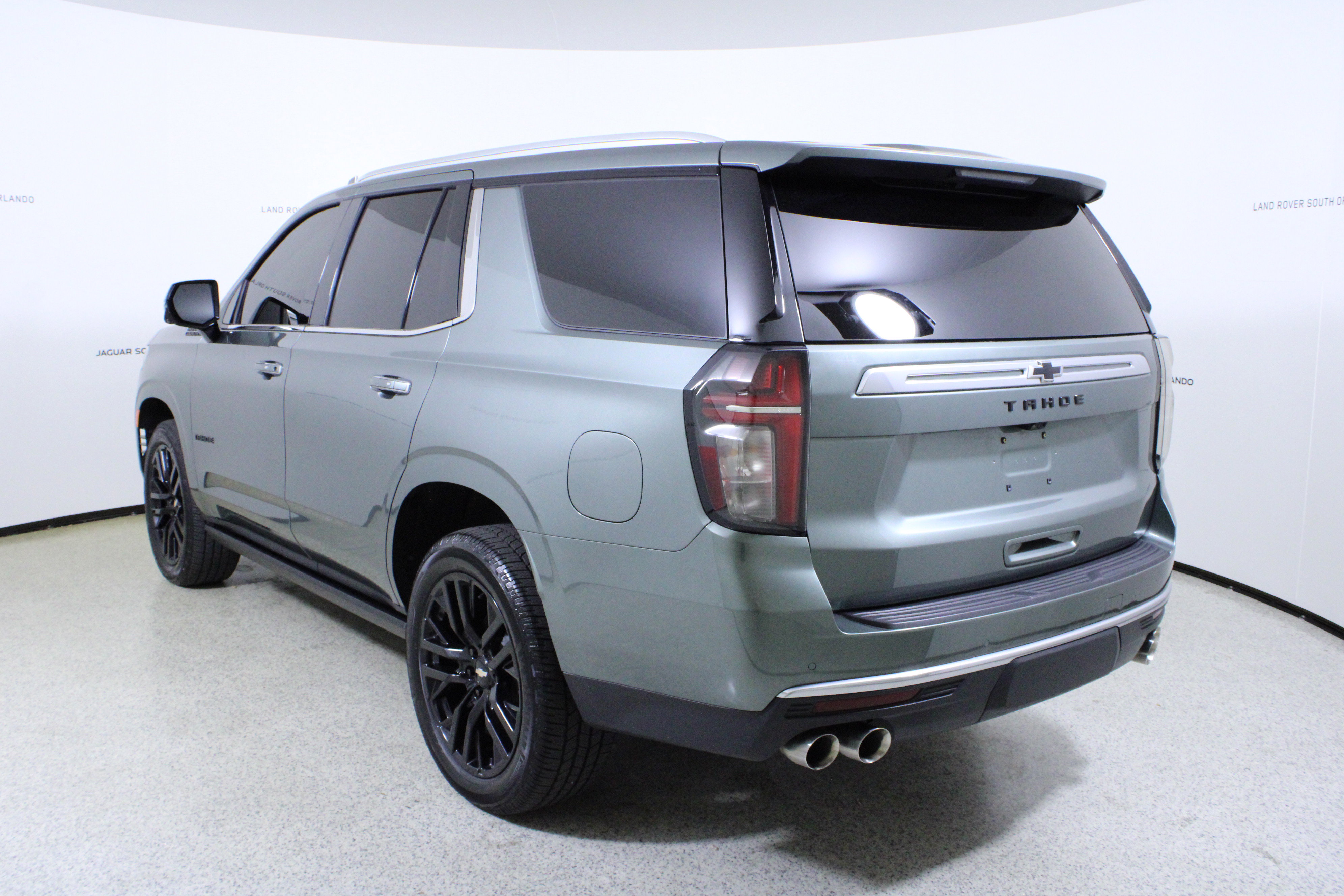 Used 2023 Chevrolet Tahoe High Country w/ Premium Package 2 image 5