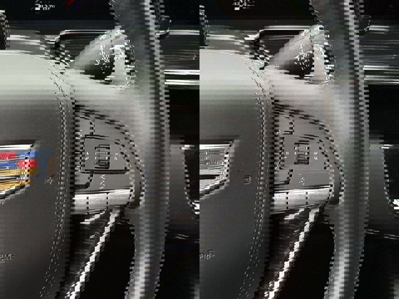 Used 2023 Cadillac Escalade ESV V w/ LPO, ONYX Package image 14