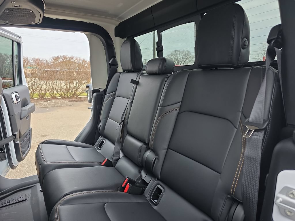 New 2026 Jeep Gladiator Sport AWD/4WD image 13