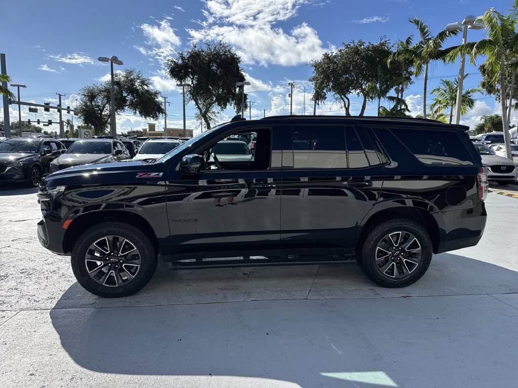 Used 2023 Chevrolet Tahoe Z71 w/ Luxury Package AWD/4WD image 11