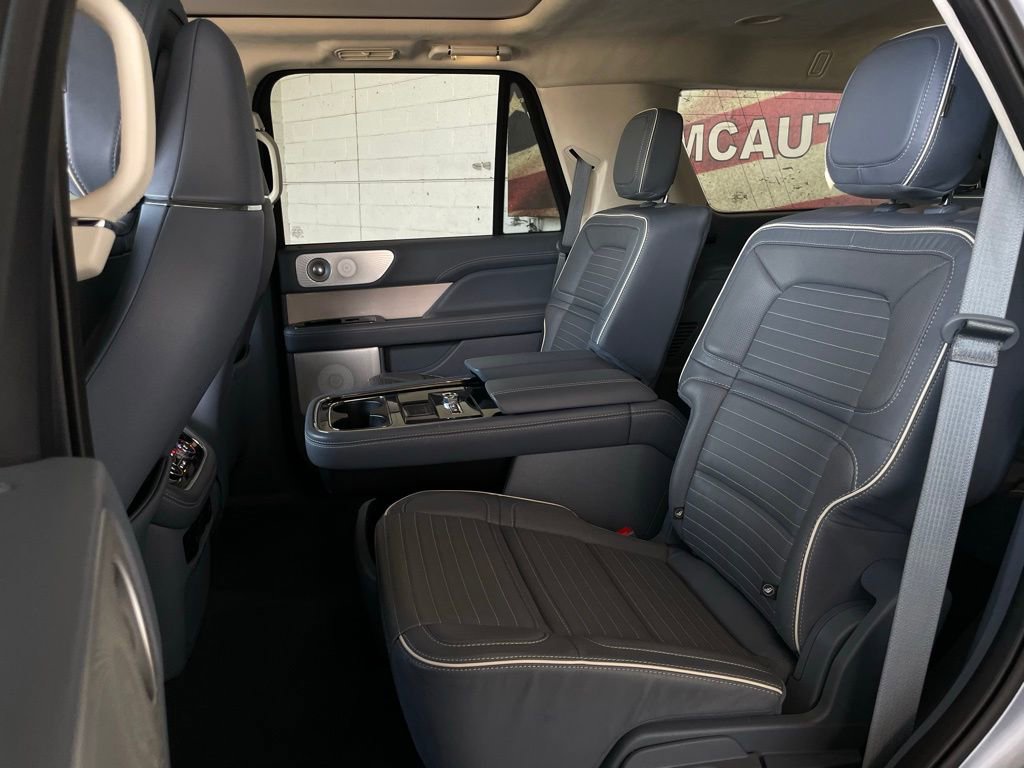 Used 2021 Lincoln Navigator Black Label w/ Cargo Convenience Package image 13