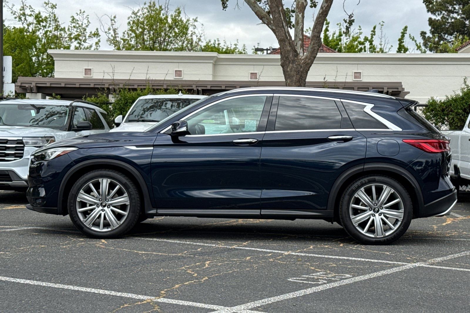 Used 2020 INFINITI QX50 Sensory image 7