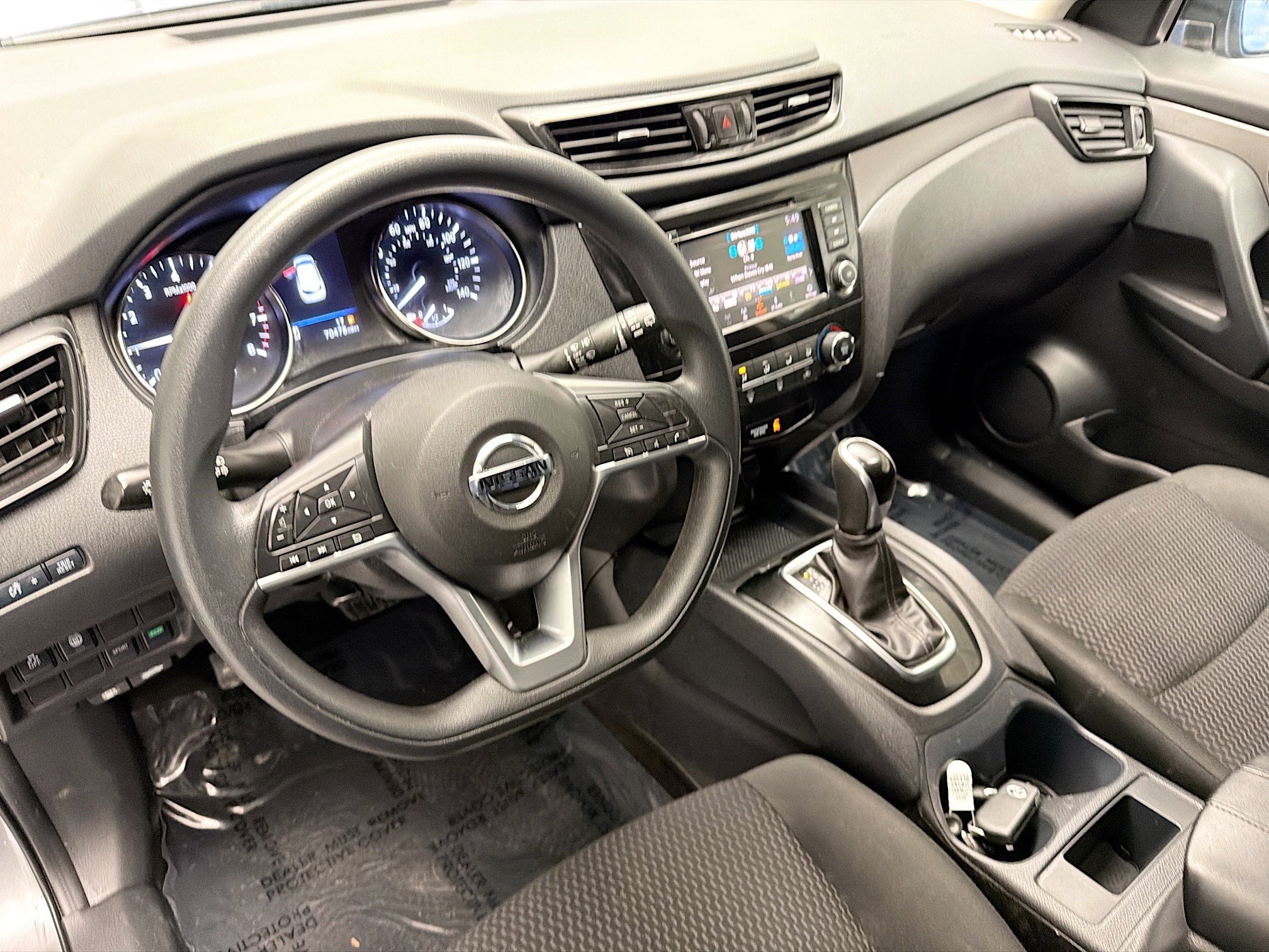 Used 2022 Nissan Rogue Sport S image 7