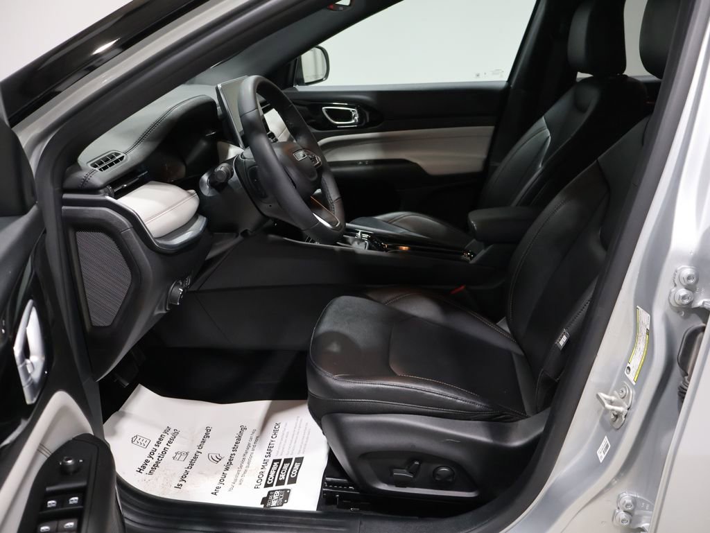 Certified 2024 Jeep Compass Limited image 13