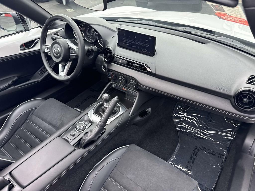 Certified 2025 MAZDA MX-5 Miata RF Club image 26