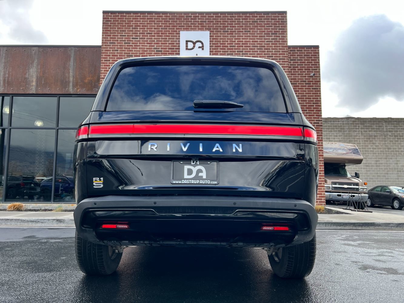 Used 2022 Rivian R1S Launch Edition image 5