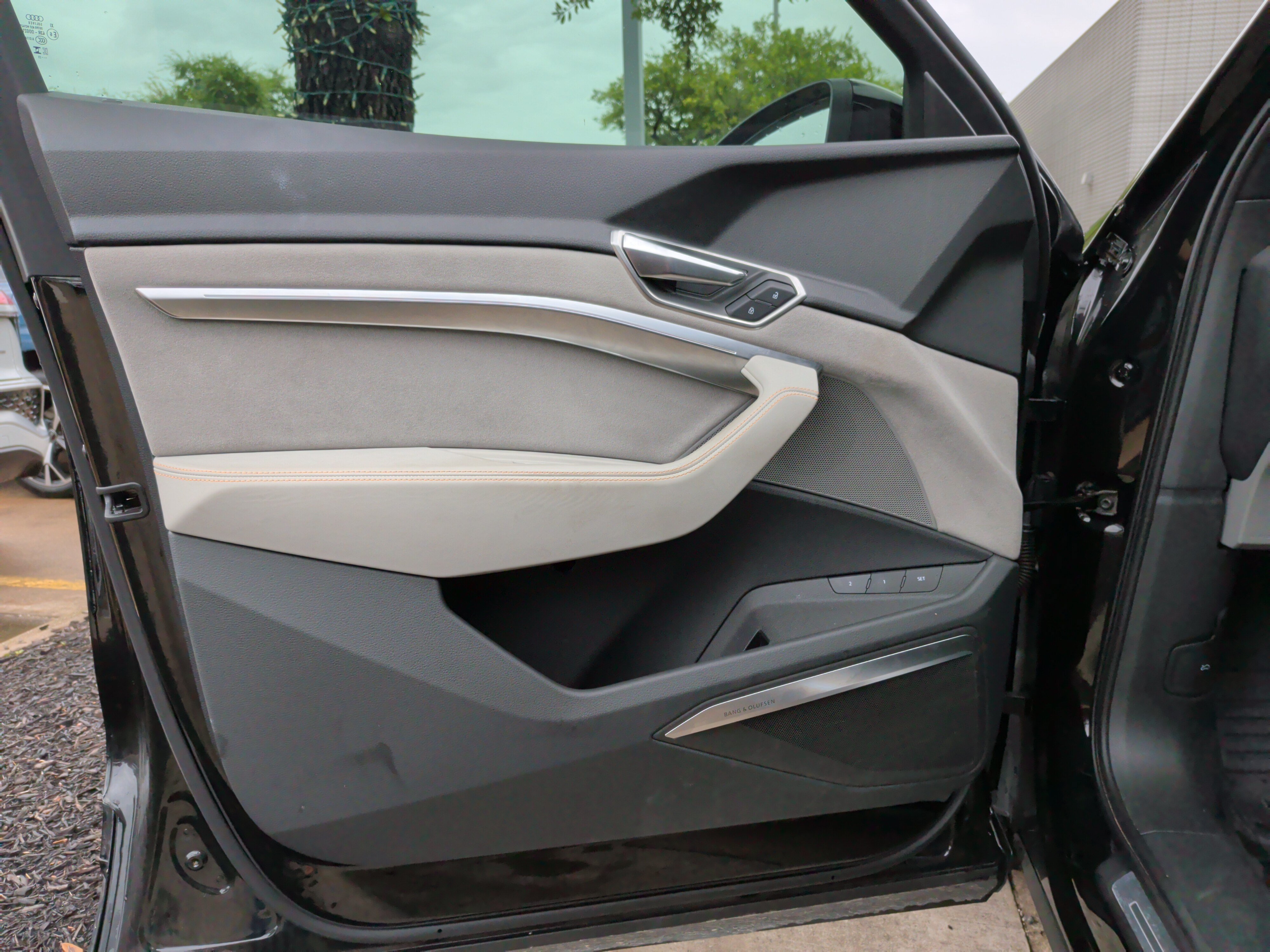 Used 2024 Audi Q8 e-tron Prestige w/ Prestige Package AWD/4WD image 13