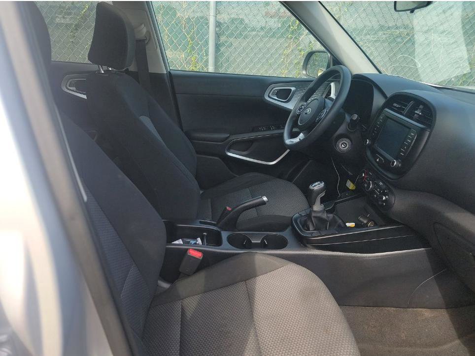 Used 2020 Kia Soul LX image 23