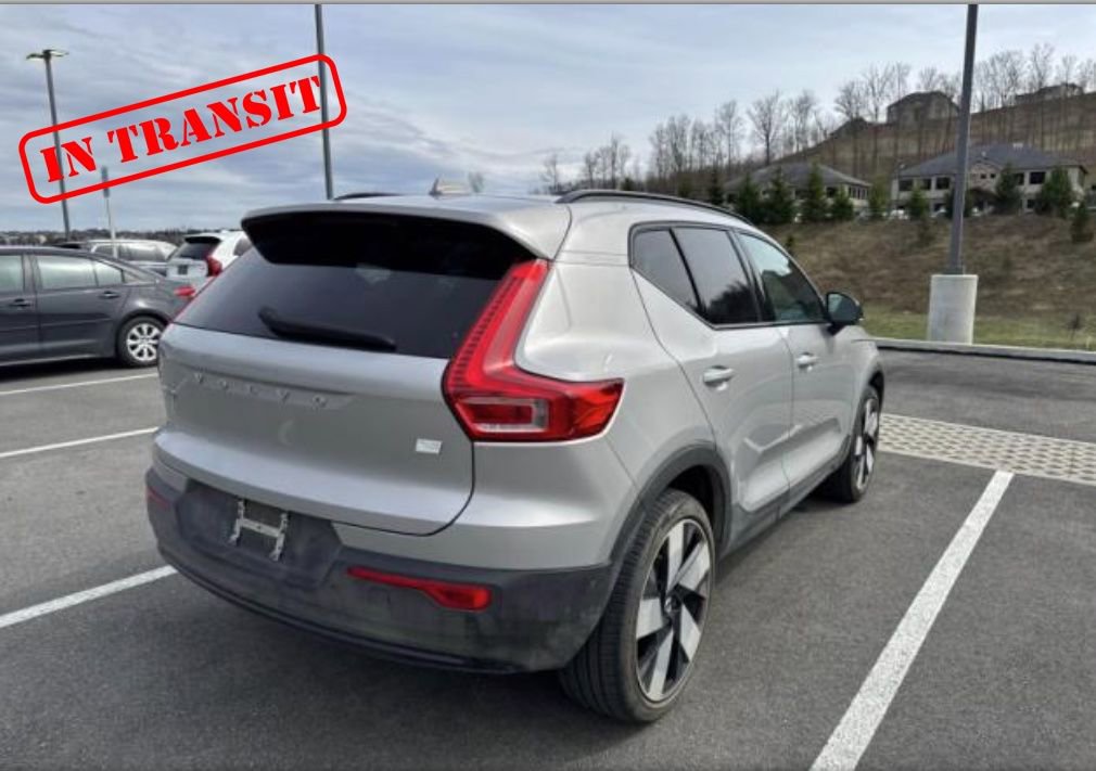 Used 2023 Volvo XC40 Recharge Ultimate AWD/4WD image 3