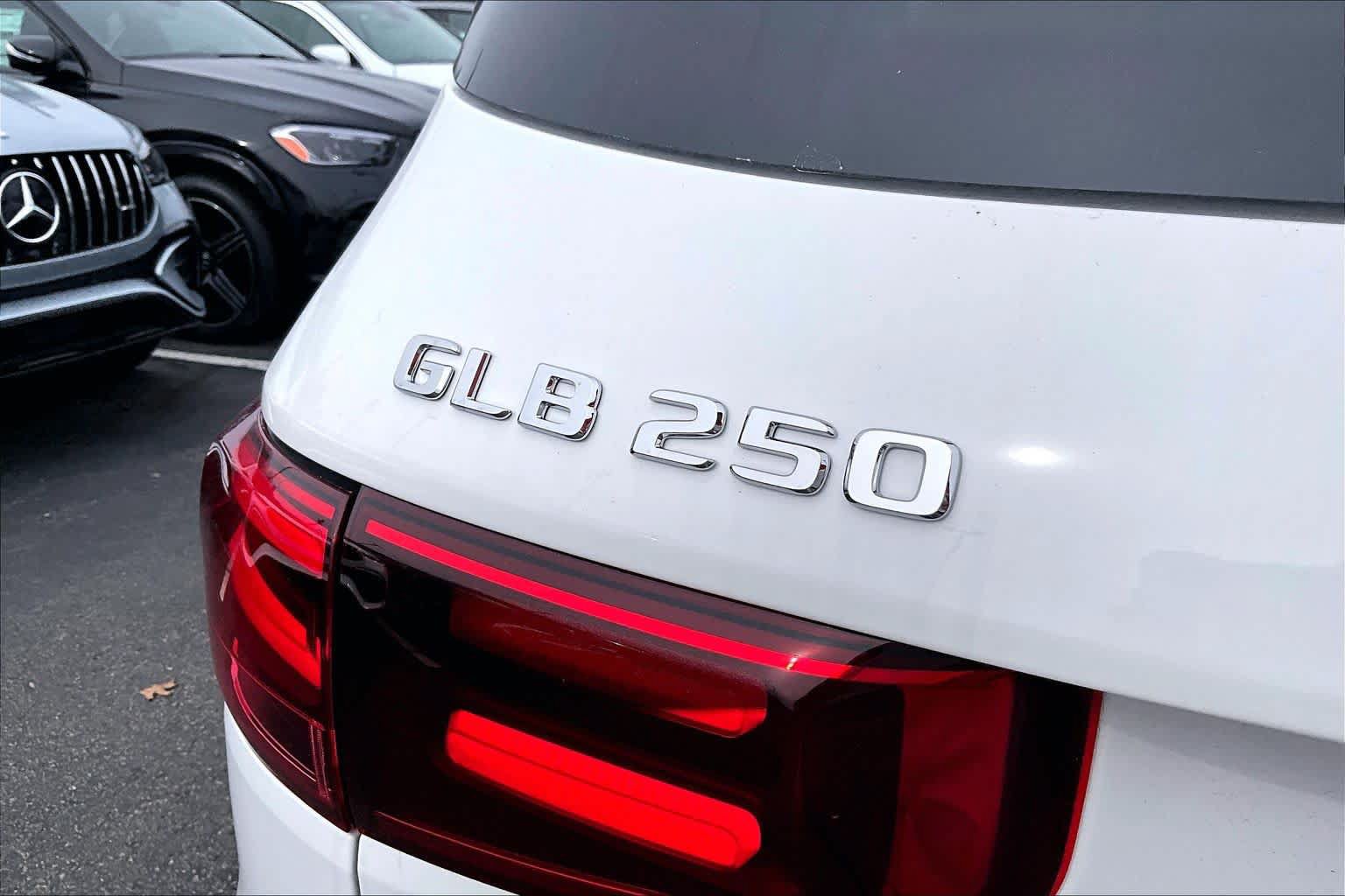 New 2026 Mercedes-Benz GLB 250 4MATIC image 7