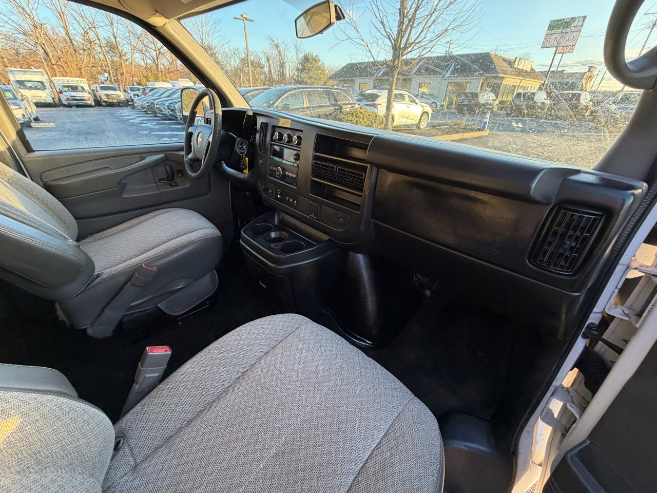 Used 2015 Chevrolet Express 3500 LT w/ LT Preferred Equipment Group RWD image 24