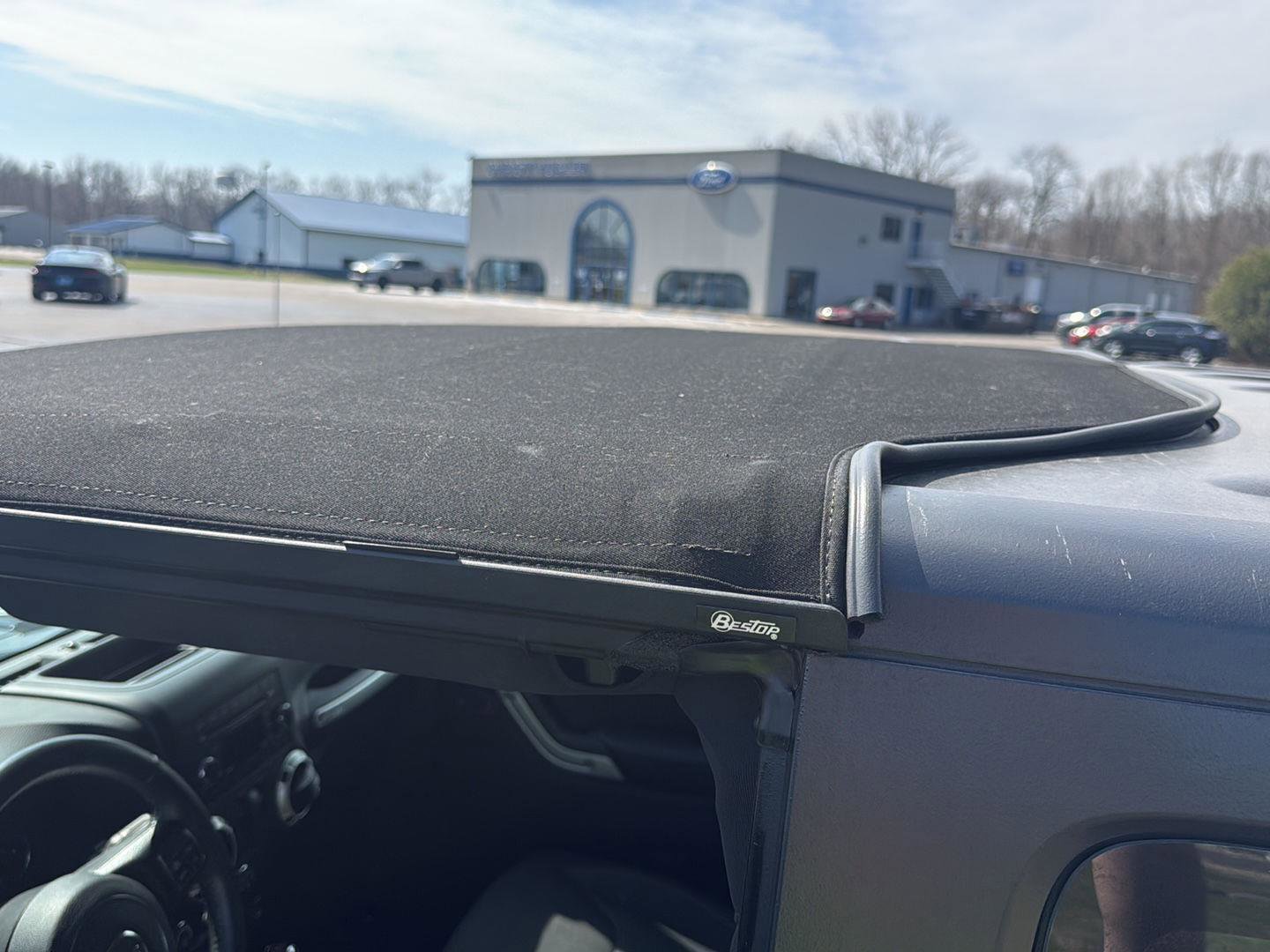 Used 2018 Jeep Wrangler Rubicon w/ Cold Weather Group image 18