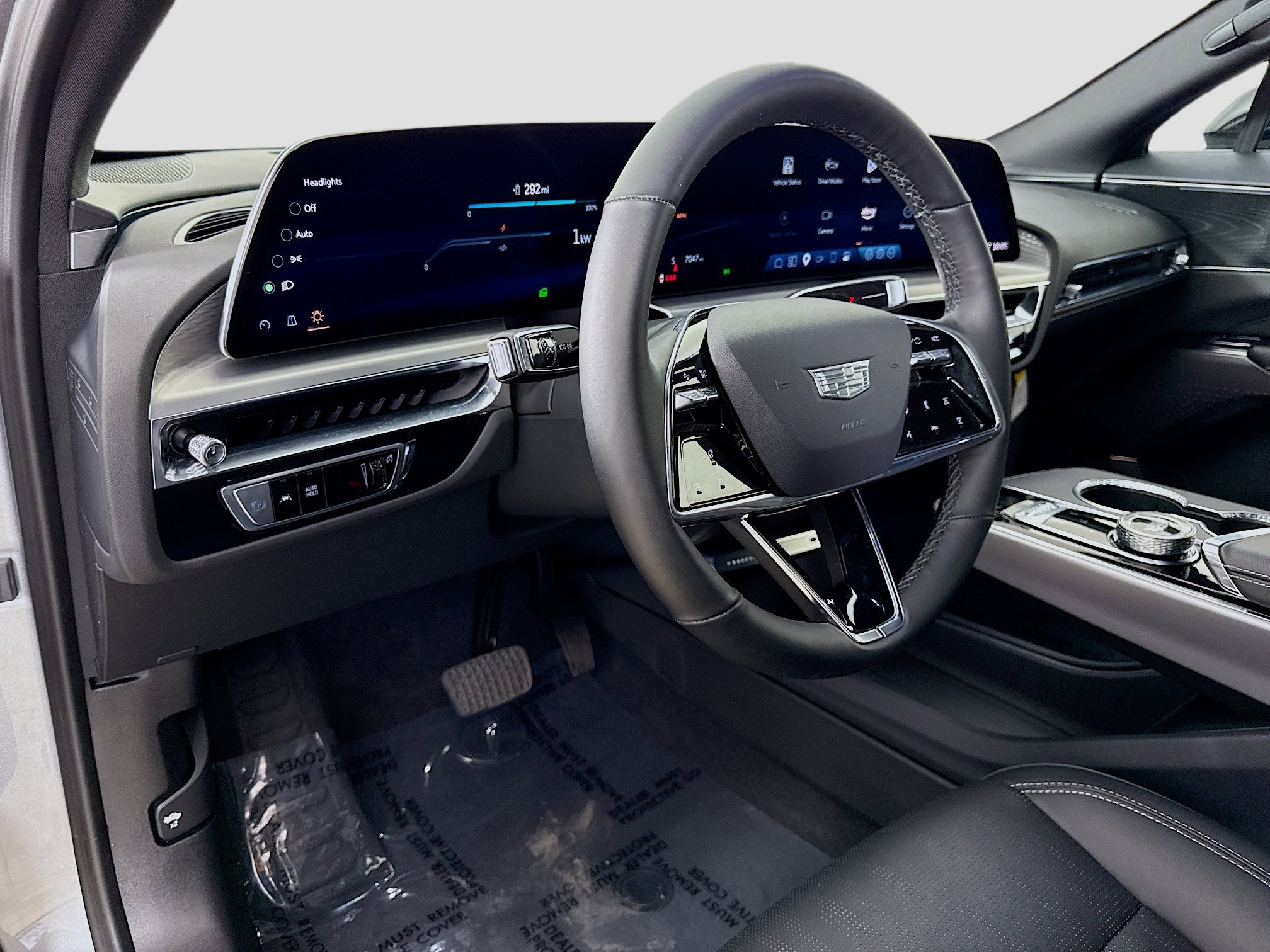 Used 2025 Cadillac Lyriq Luxury RWD image 9