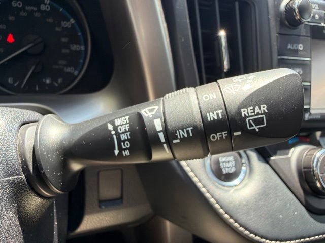 Used 2018 Toyota RAV4 XLE AWD/4WD image 23