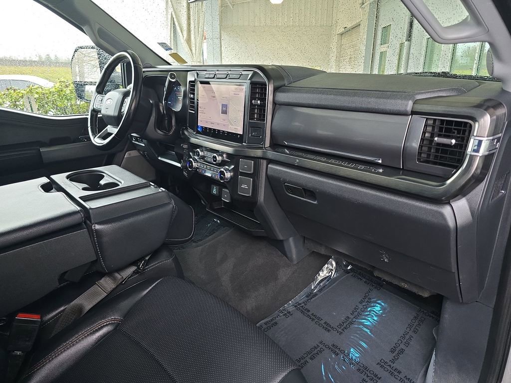Used 2024 Ford F450 Lariat image 33