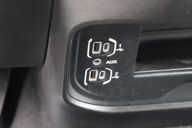 Used 2024 RAM 3500 Tradesman w/ Chrome Appearance Group AWD/4WD image 27