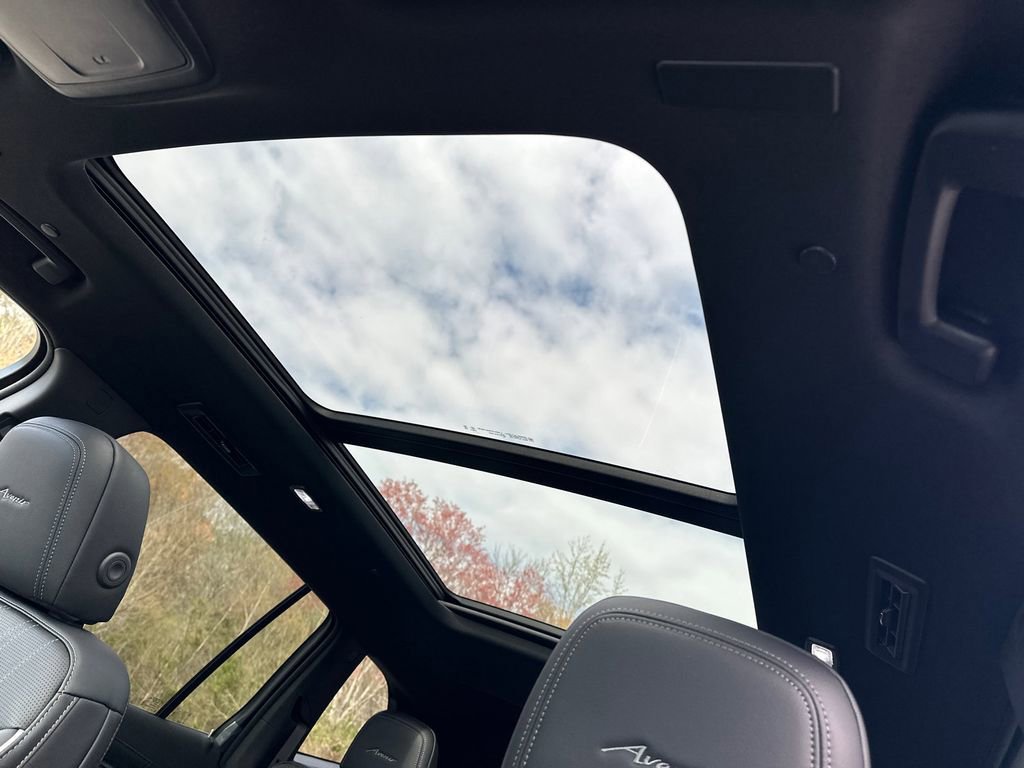 New 2026 Buick Enclave Avenir w/ Super Cruise Package image 31