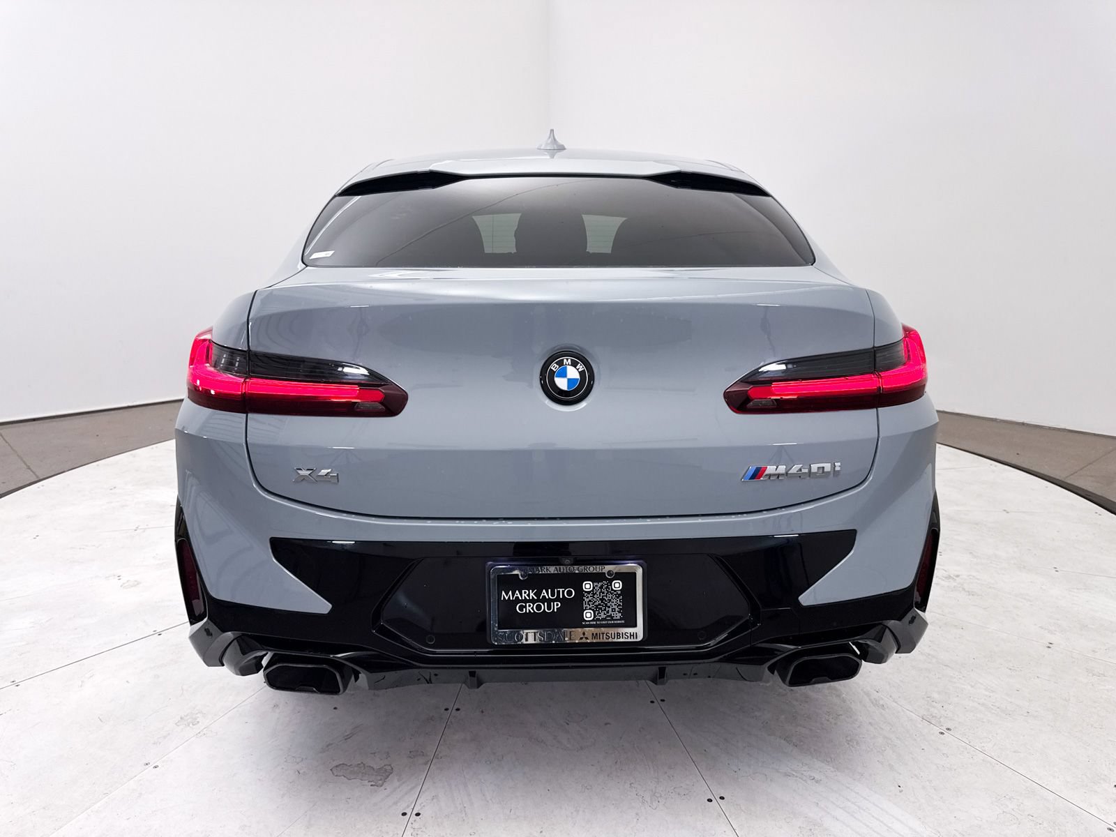 Used 2024 BMW X4 M40i w/ Parking Assistance Package AWD/4WD image 19