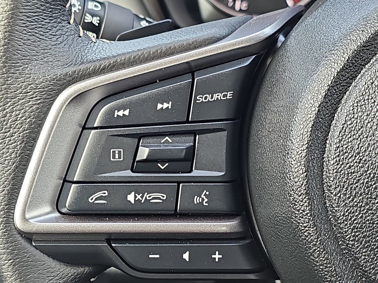 Certified 2025 Subaru Legacy Premium AWD/4WD image 20