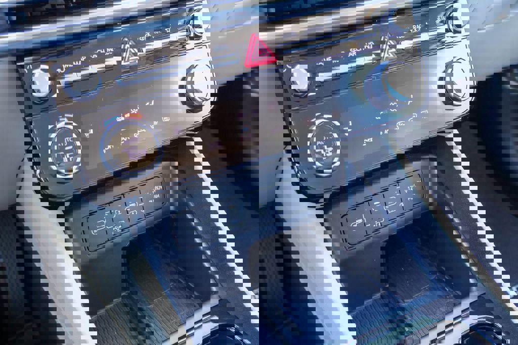 New 2026 Hyundai Tucson SEL image 17