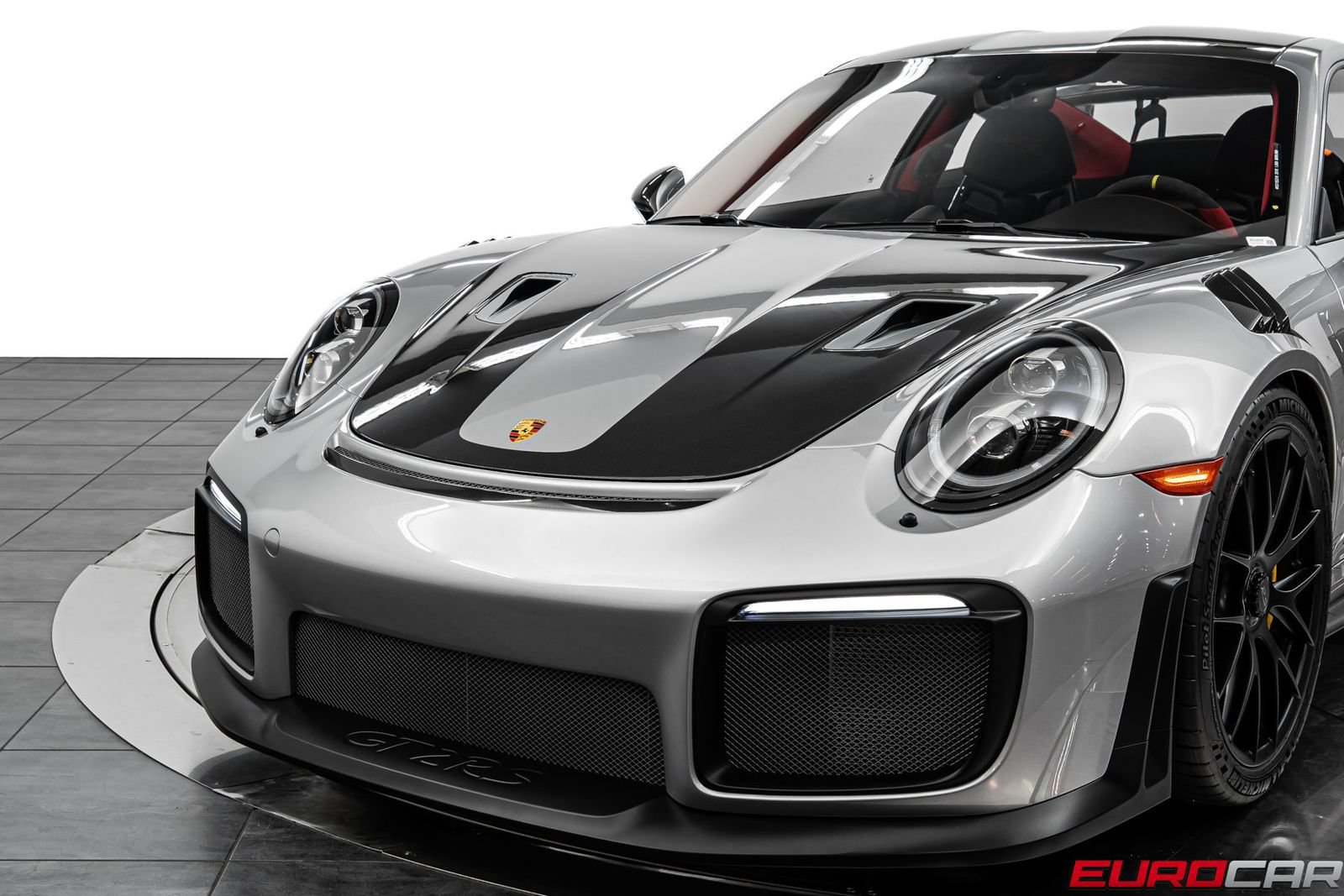 Used 2019 Porsche 911 GT2 RS RWD image 16