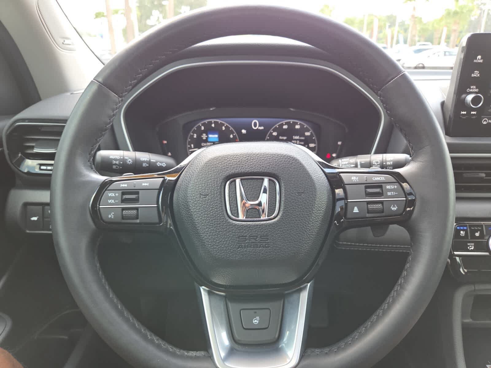 Used 2025 Honda Pilot Elite image 8