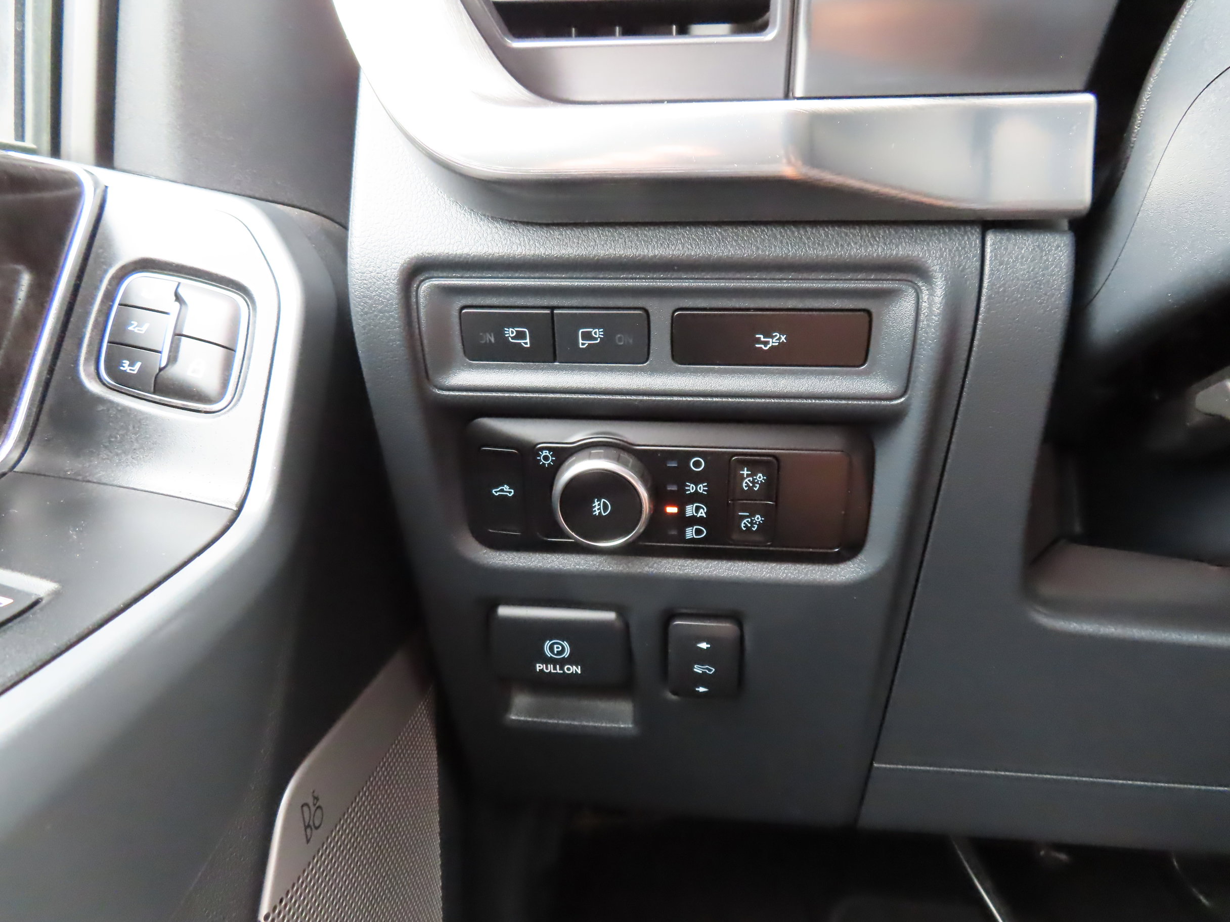 Used 2023 Ford F150 Lariat image 18