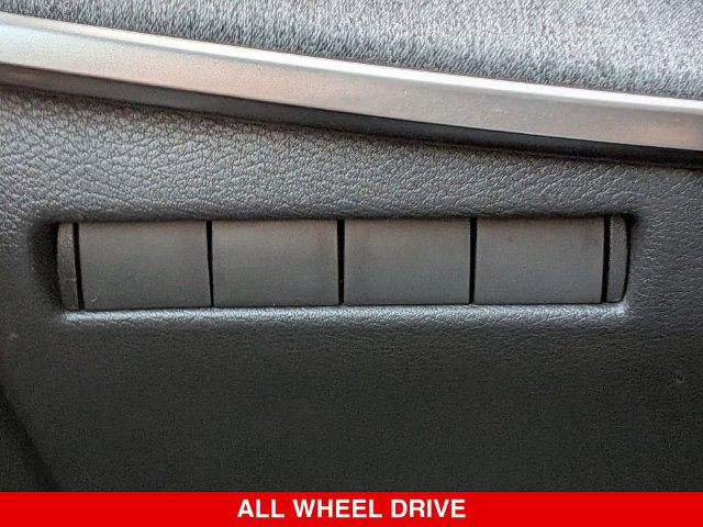 Certified 2025 Nissan Kicks SV w/ SV Premium Package AWD/4WD image 20