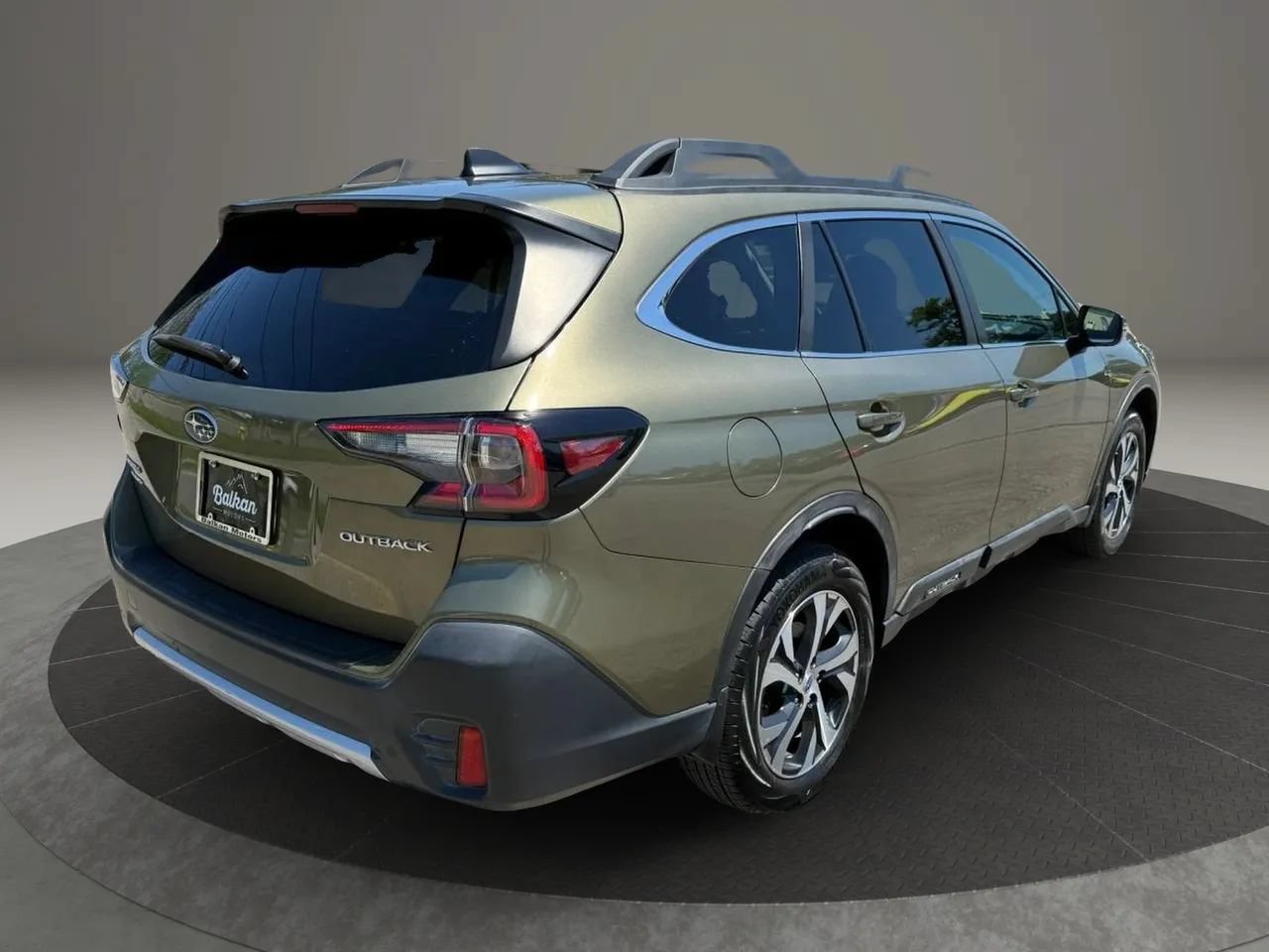 Used 2020 Subaru Outback Limited AWD/4WD image 4