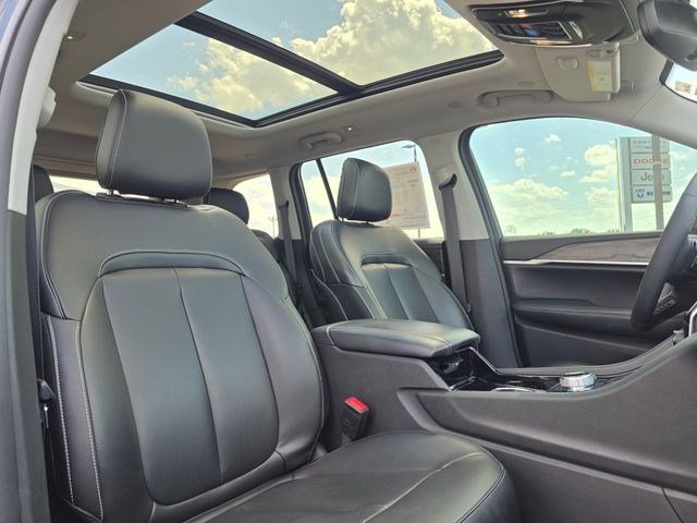 Certified 2023 Jeep Grand Cherokee Limited w/ Trailer Tow Prep Group (B) AWD/4WD image 19