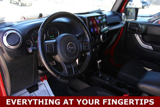 Used 2018 Jeep Wrangler Unlimited Sahara AWD/4WD image 2