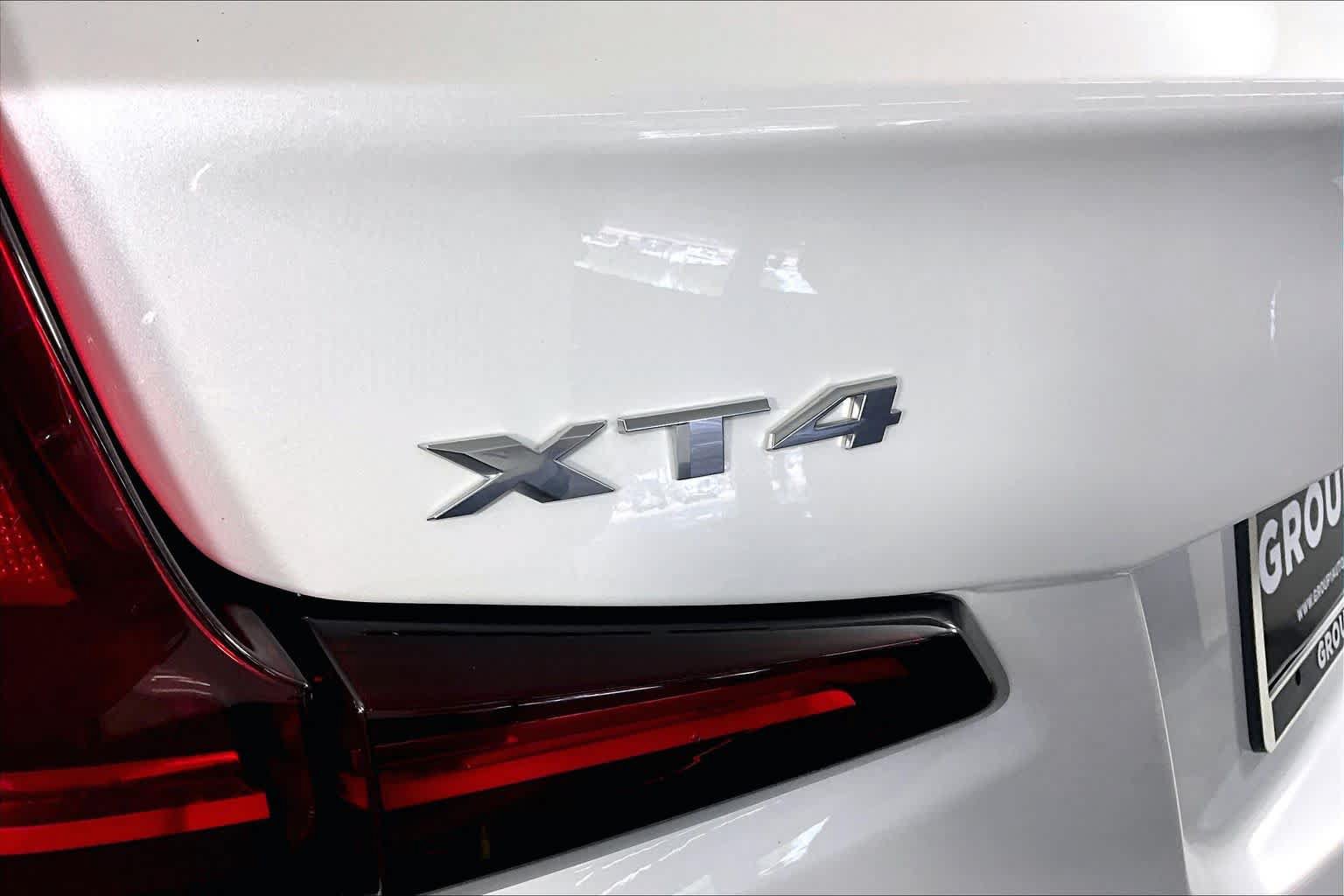 Certified 2023 Cadillac XT4 Luxury w/ Cold Weather Package FWD image 29