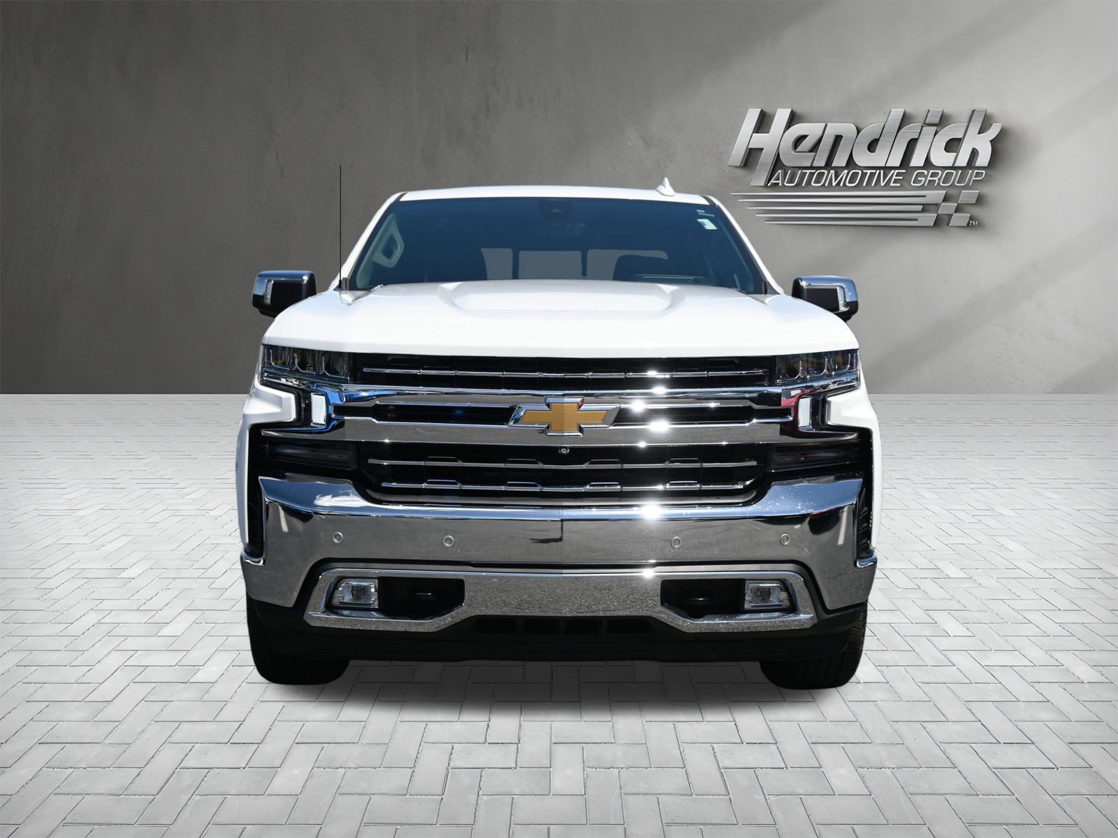 Used 2022 Chevrolet Silverado 1500 LTZ w/ LTZ Premium Package AWD/4WD image 3