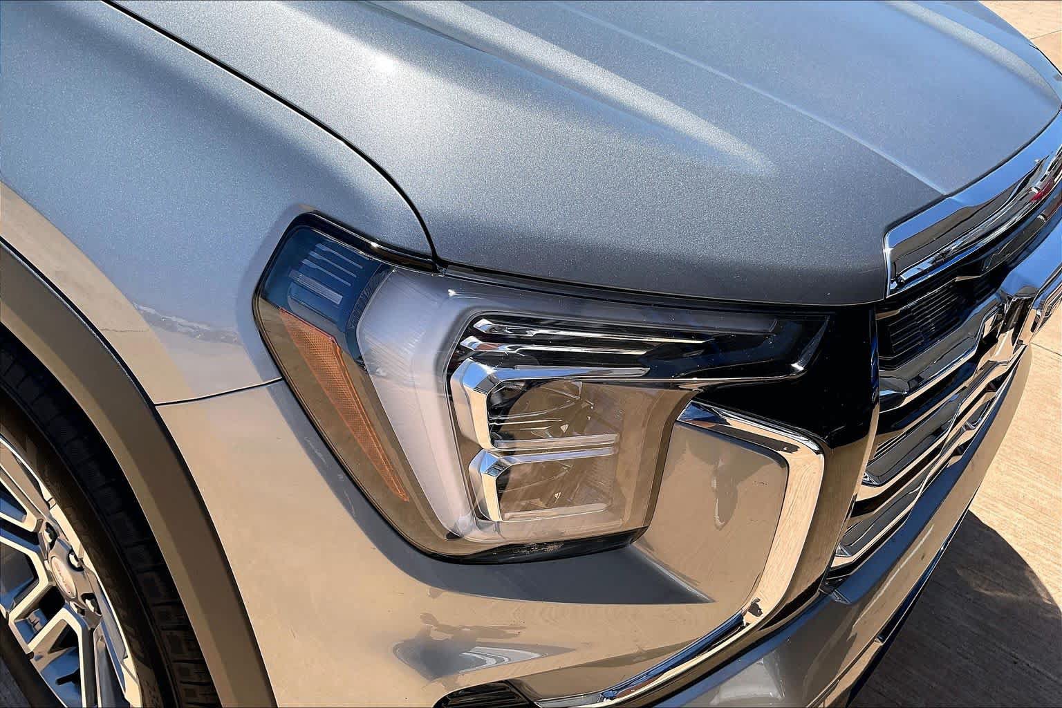 Used 2025 GMC Terrain Elevation AWD/4WD image 25
