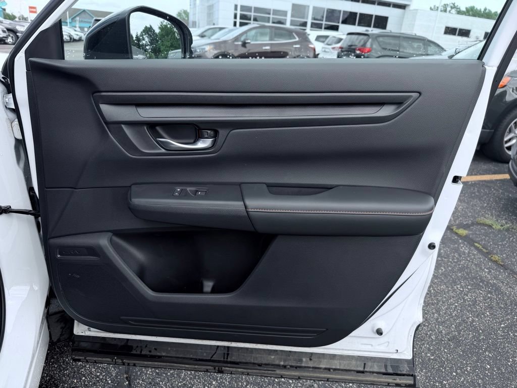 Used 2025 Honda CR-V Sport-L image 17