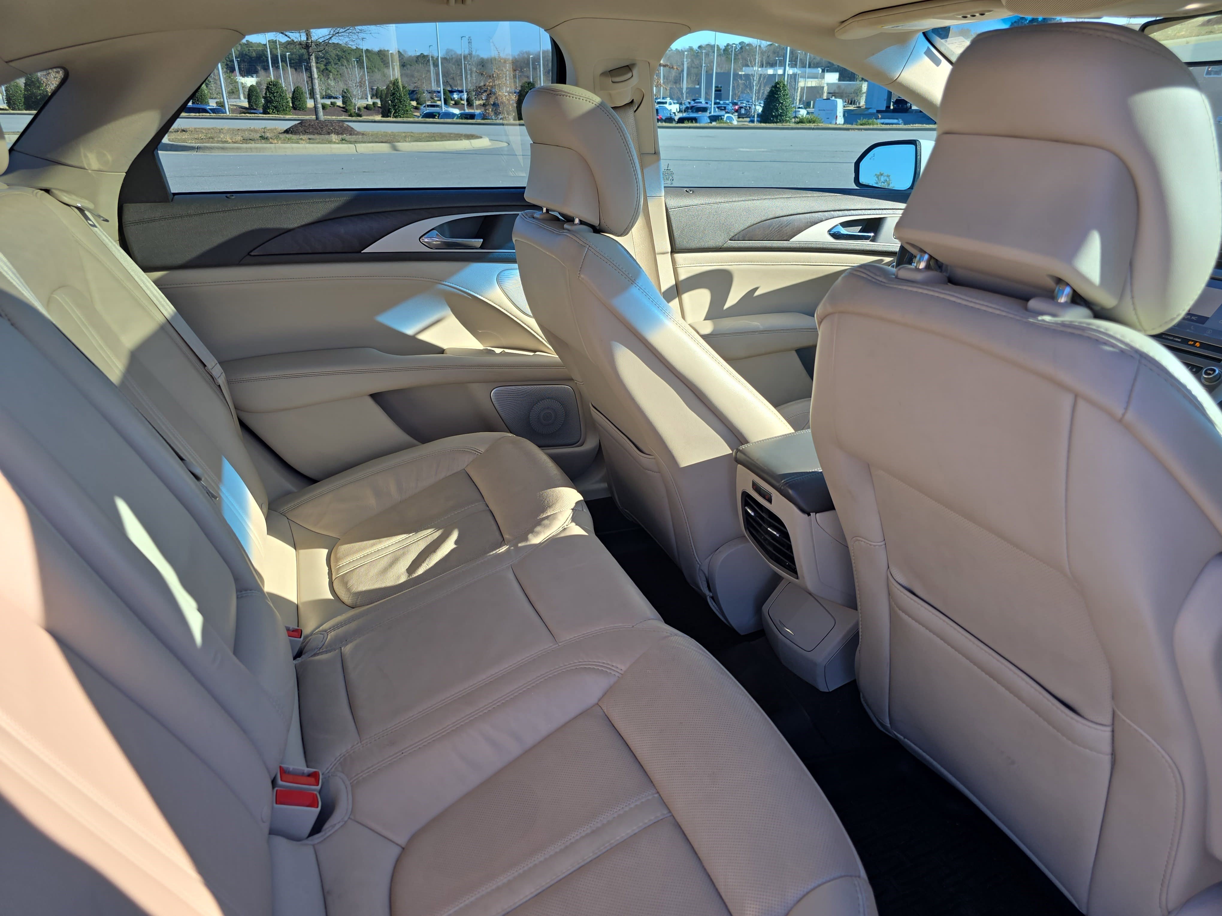 Used 2019 Lincoln MKZ Reserve w/ Luxury Package image 11