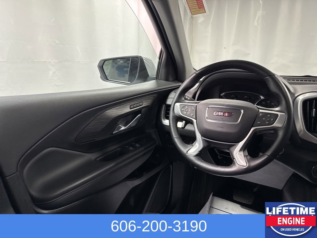 Used 2024 GMC Terrain SLT image 23