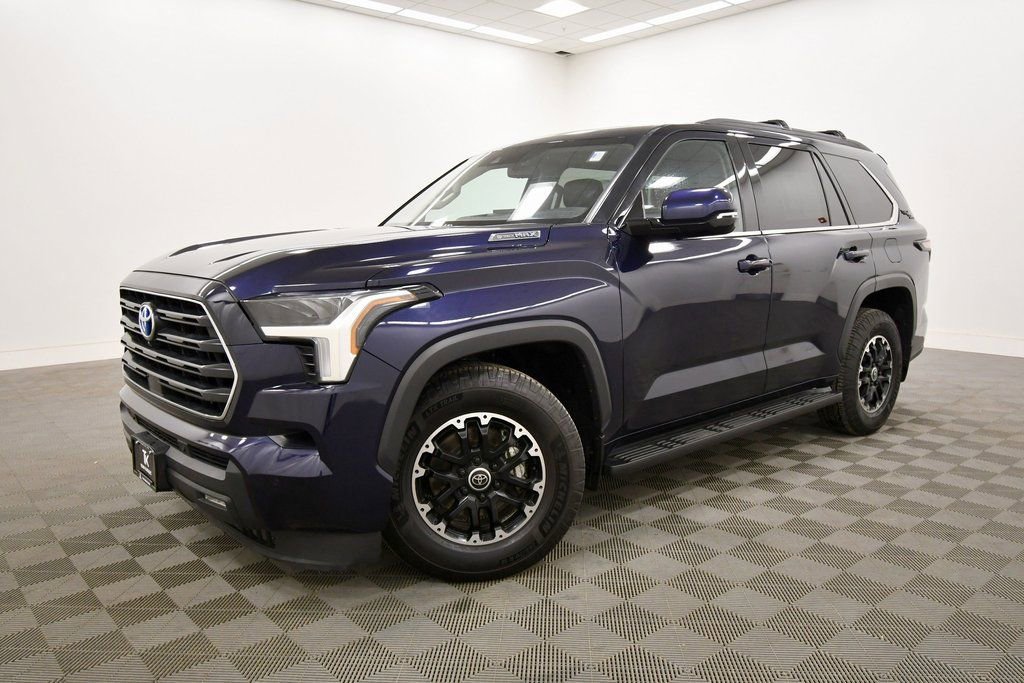 Used 2023 Toyota Sequoia SR5 w/ SR5 Premium Package AWD/4WD image 2